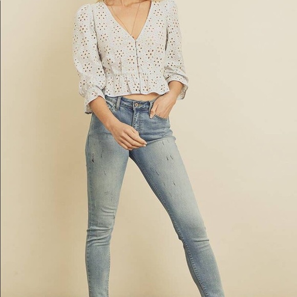 NWT Eyelet Top💙 multi sizes! - Picture 3 of 4